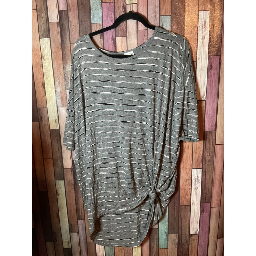 Lularoe Irma Tunic Gray With Black and White Stripes Women’s Size Large EUC